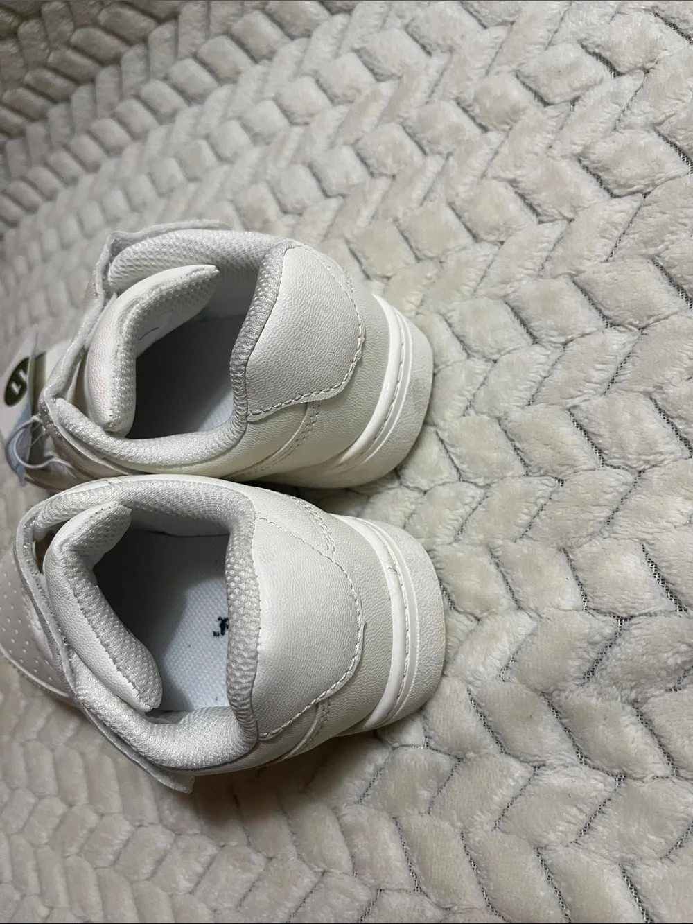 Cat & Jack White Kids Velcro Sneakers